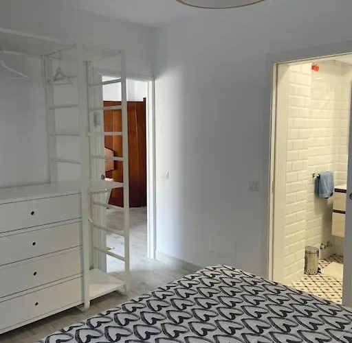 Renovated Modern In The Center *