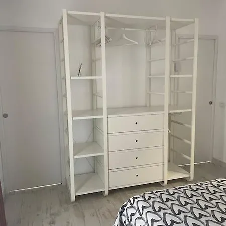 Renovated Modern In The Center