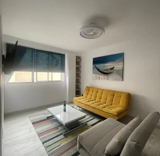 Renovated Modern In The Center