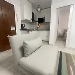 شقة Renovated Modern In The Center